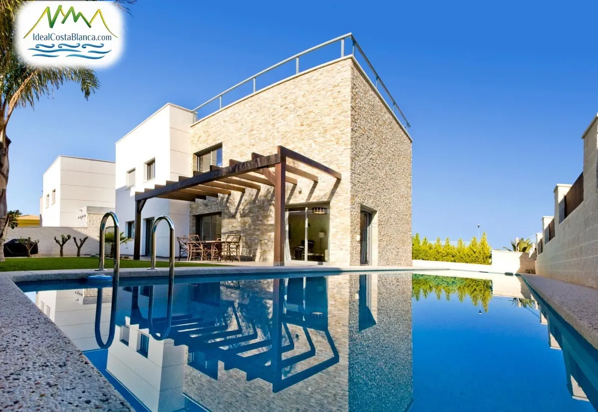 Chalet en Alfaz del Pi