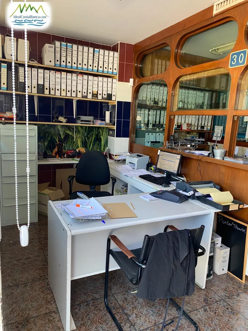 Commercial Unit in l'Alfas del Pi - 4