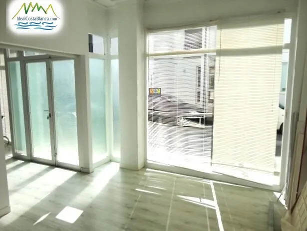 Commercial Unit à Altea - 2