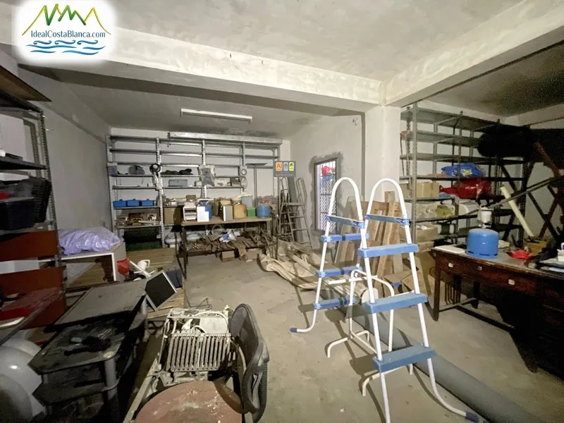 Commercial Unit à Altea - 2