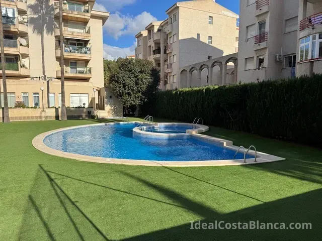 GREAT OPPORTUNITY TO LIVE OPPOSITE THE GOLF COURSE IN ALBIR - 1