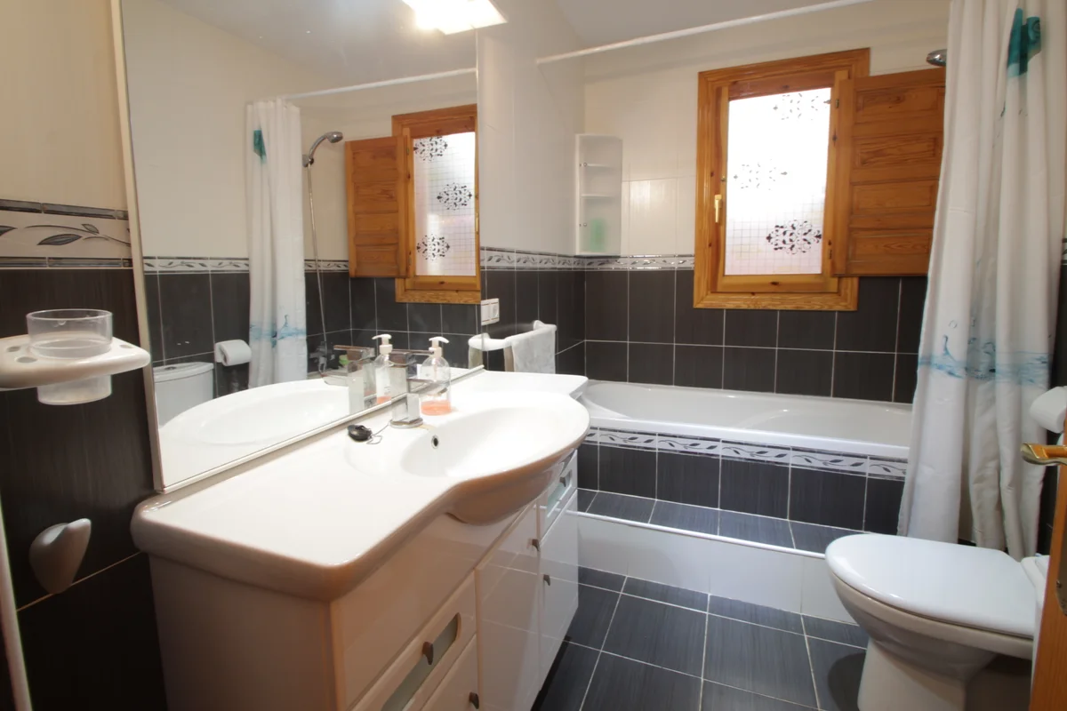 Villa with pool for sale in Confrides - 26