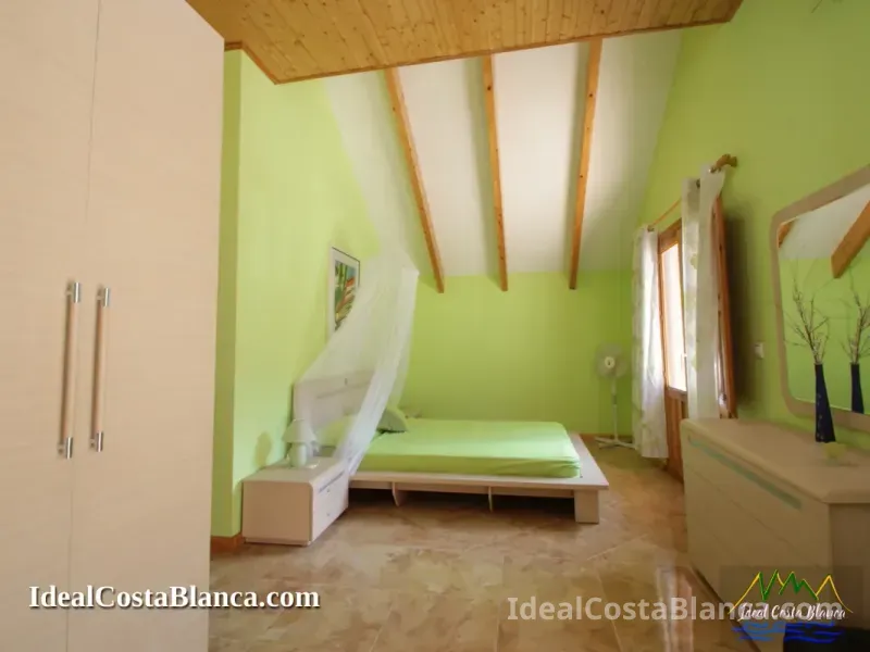 Villa with pool for sale in Confrides - 34