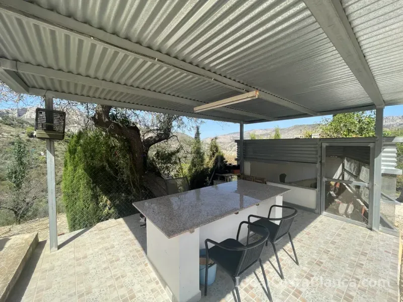 Exklusive Finca mit drei unabhängigen Gebäuden – Confrides - 2