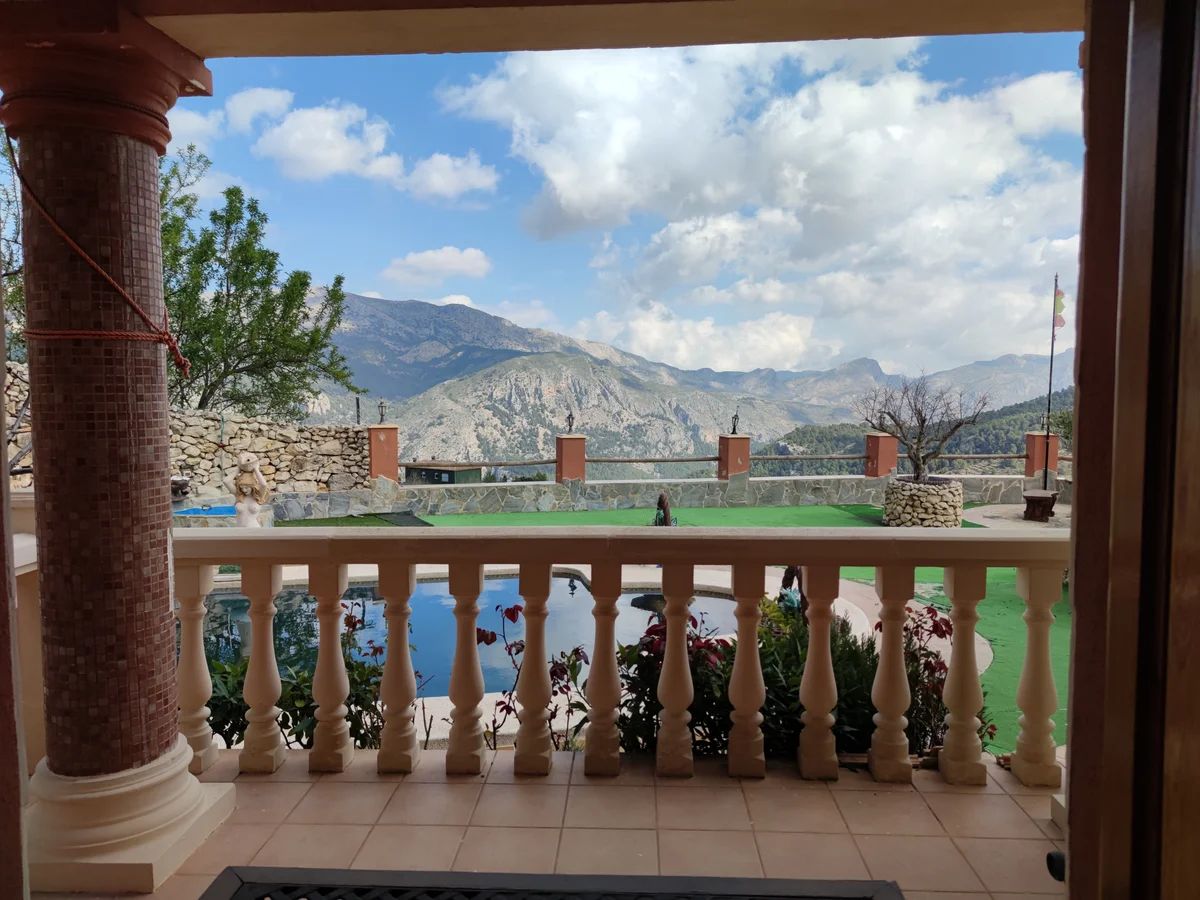 Villa with pool for sale in Confrides - 49