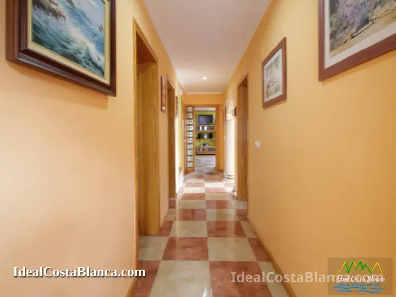 Villa with pool for sale in Confrides - 13