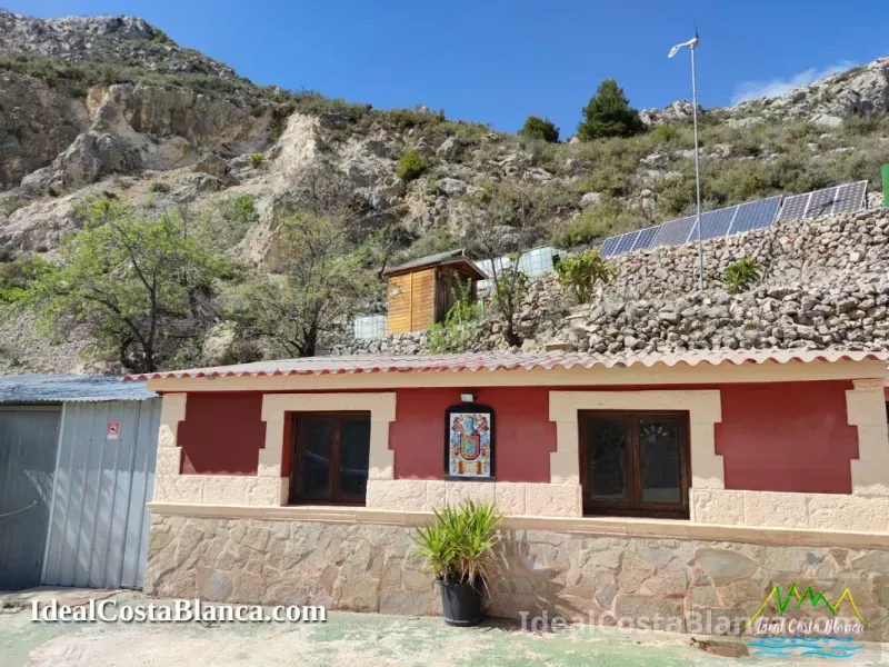 Villa with pool for sale in Confrides - 62