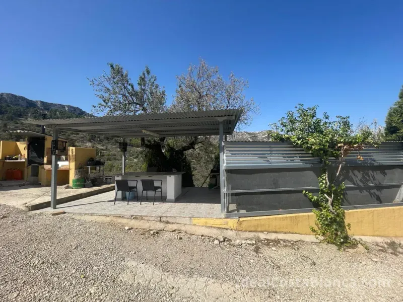 Exklusive Finca mit drei unabhängigen Gebäuden – Confrides - 6