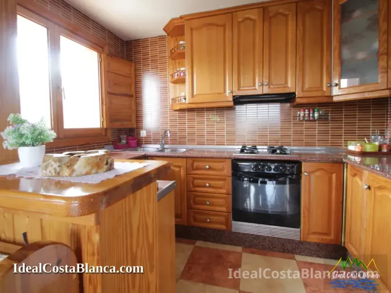 Villa with pool for sale in Confrides - 21