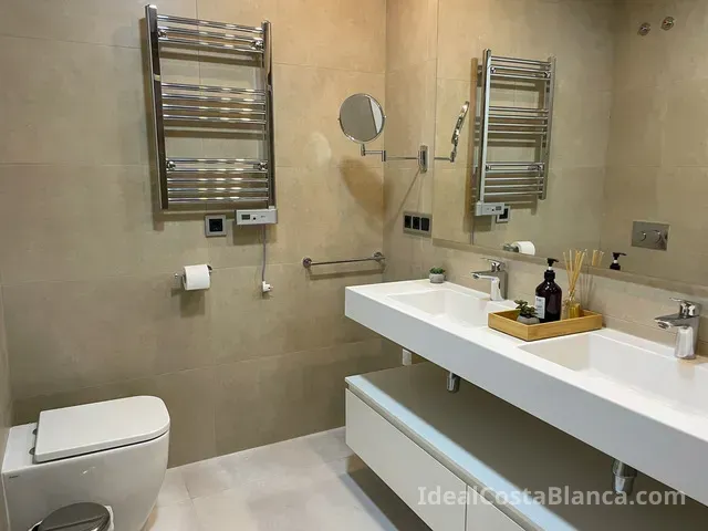 EXKLUSIVES ANGEBOT: RESIDENZ SUNSET WAVES, BENIDORM - 20