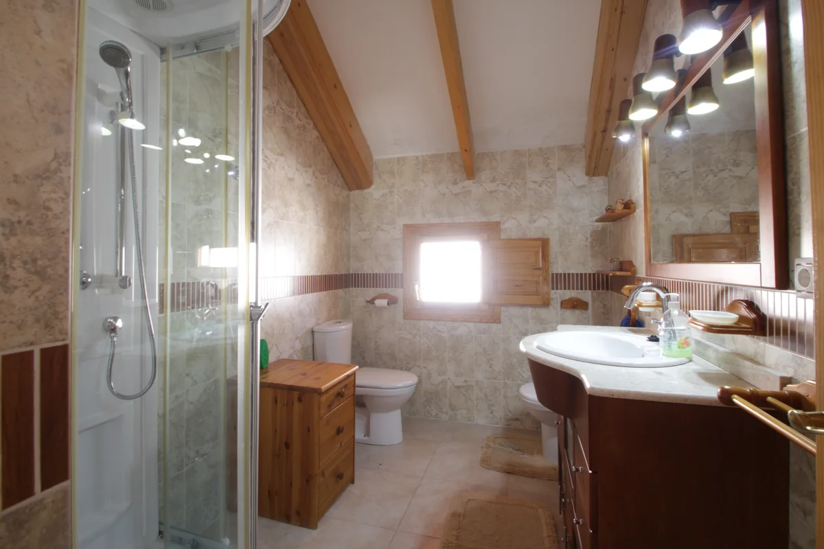 Villa with pool for sale in Confrides - 38