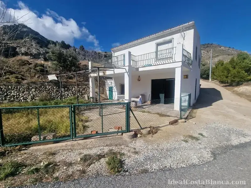 Flat to let in a country house in Confrides - 4