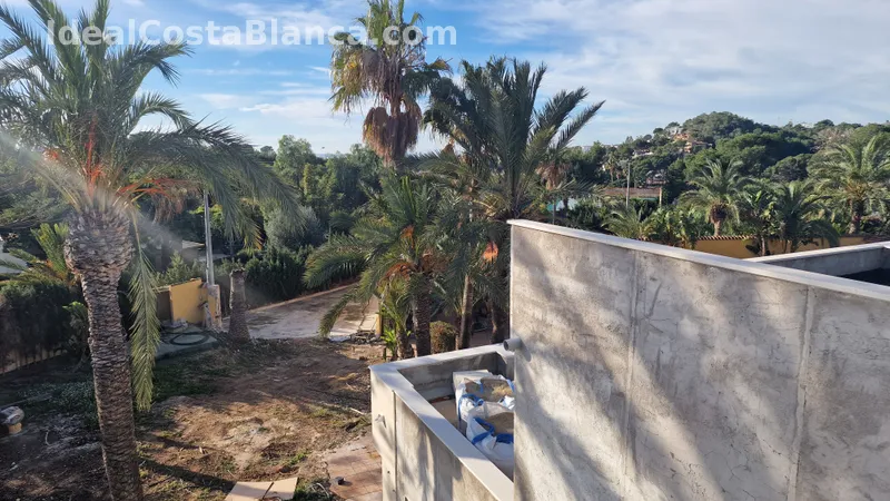 Villa Mediterránea con muchas posibilidades en Alfaz del Pi (El Cautivador) - 8