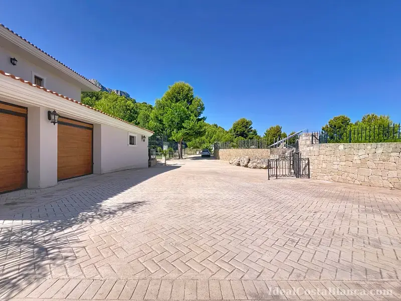 Luxury villa in Guadalest - 14