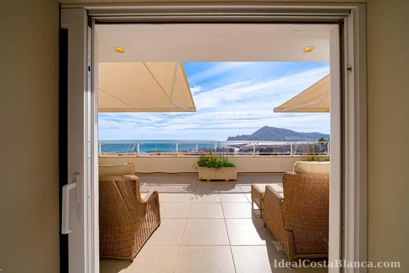 Penthouse de luxe situé dans l'un des quartiers les plus huppés d'Altea, offrant une vue panoramique sur la mer - 3