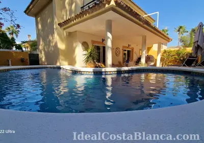 Villa with private pool for sale.