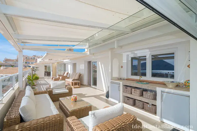 Penthouse de luxe situé dans l'un des quartiers les plus huppés d'Altea, offrant une vue panoramique sur la mer - 2