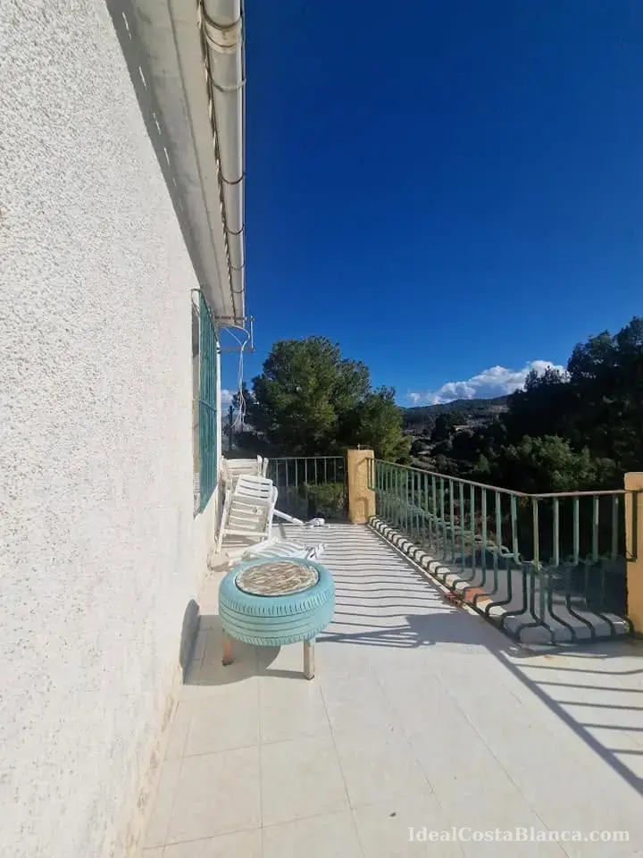 Flat to let in a country house in Confrides - 2
