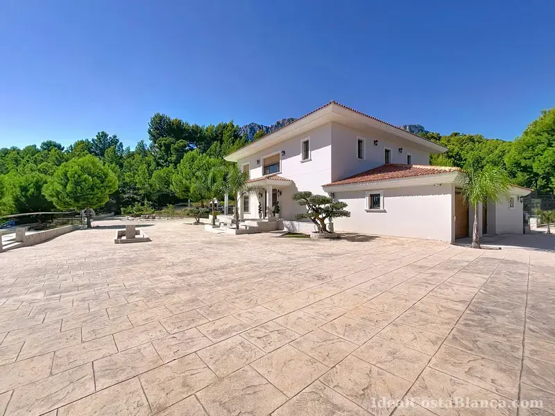Luxury villa in Guadalest - 15