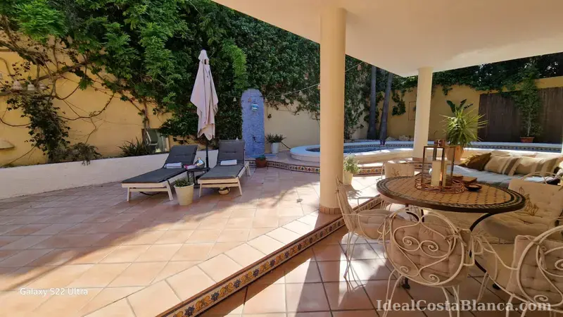 Villa with private pool for sale. - 8