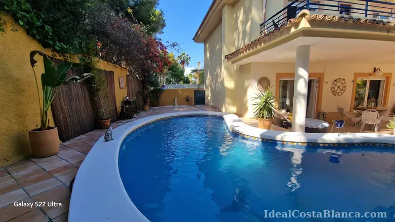 Villa with private pool for sale. - 3
