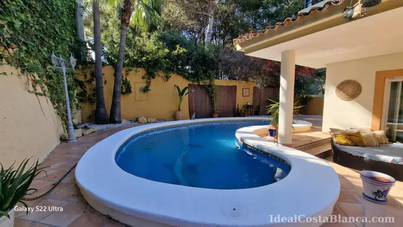 Villa with private pool for sale. - 4